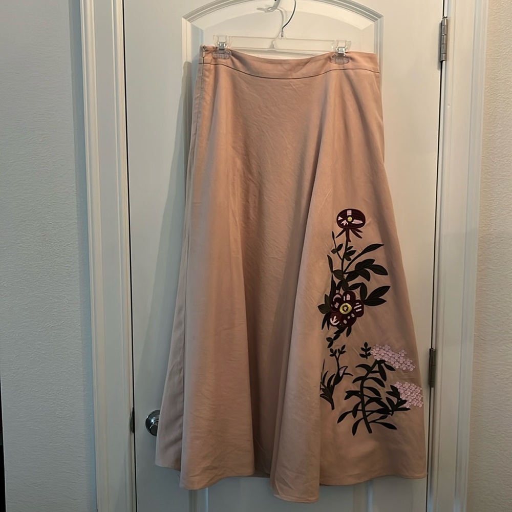 Georgette Ladies Tan Long Skirt, Size Large